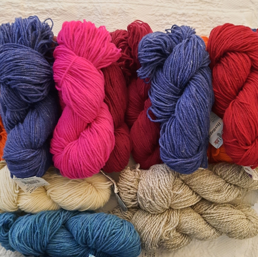 Lot of 14 + 2 Skeins of BRIGGS/LITTLE Wool Skeins Variety of Colors Great Deal